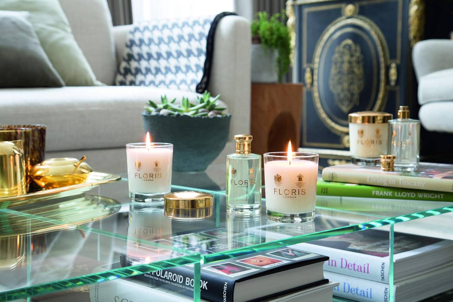 Floris London Sandalwood & Patchouli Scented Candle 175g, Pink, 175 g (Pack of 1) - Image 5