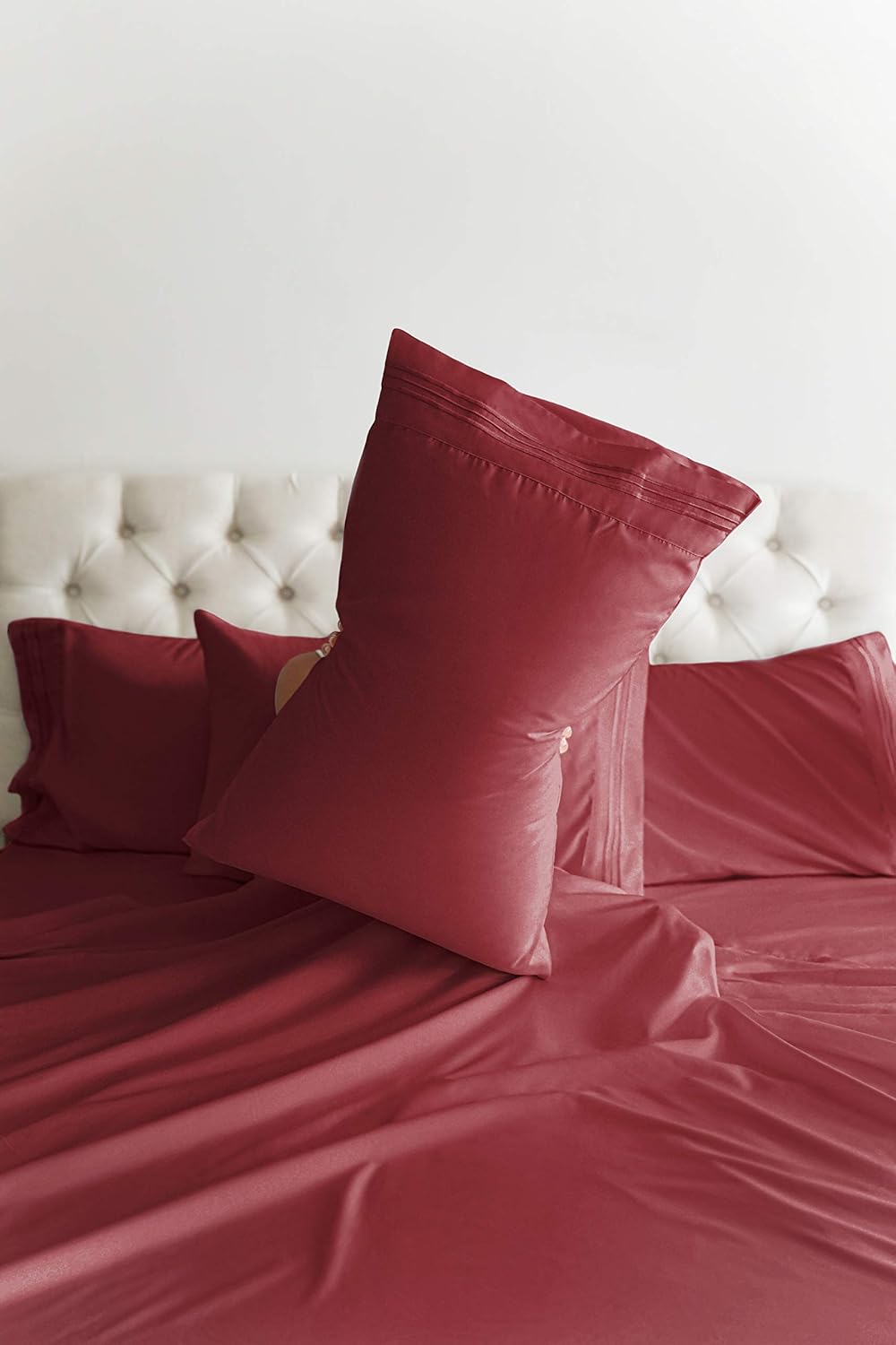 Queen Size Sheet Set - 6 Piece Set - Hotel Luxury Bed Sheets - Extra Soft - Deep Pockets - Easy Fit - Breathable & Cooling Sheets - Wrinkle Free - Comfy - White Bed Sheets - Queens Sheets - 6 PC: Home & Kitchen