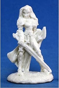 Reaper Finari, Female Paladin (1) Miniature