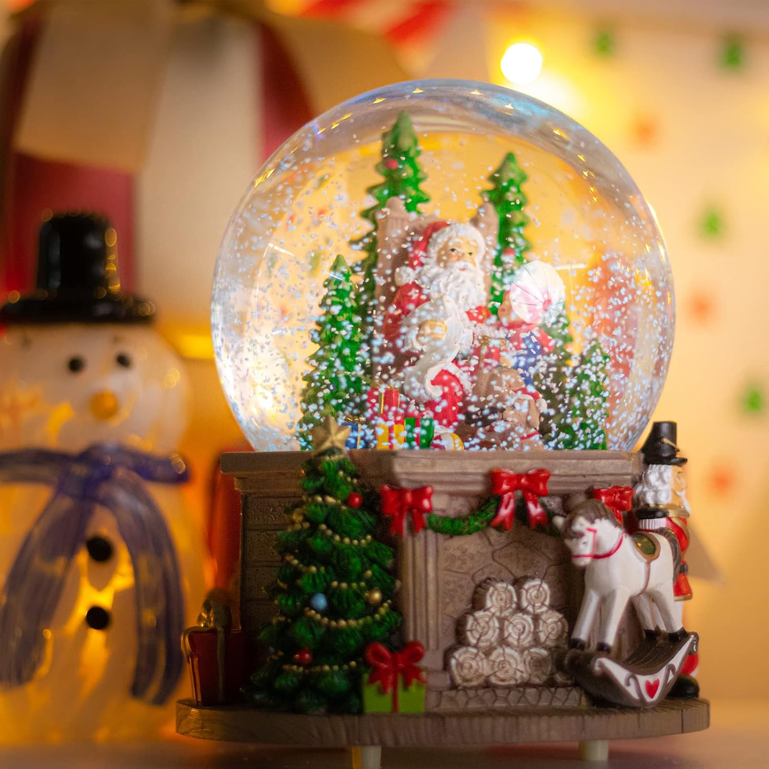 Snow Globes - Snow Globe Christmas Musical - Santa Claus Christmas Tree Water Snow Globes with 7 Colos Light Change Music Box Home Christmas Decor for Kids 6.8 Inch
