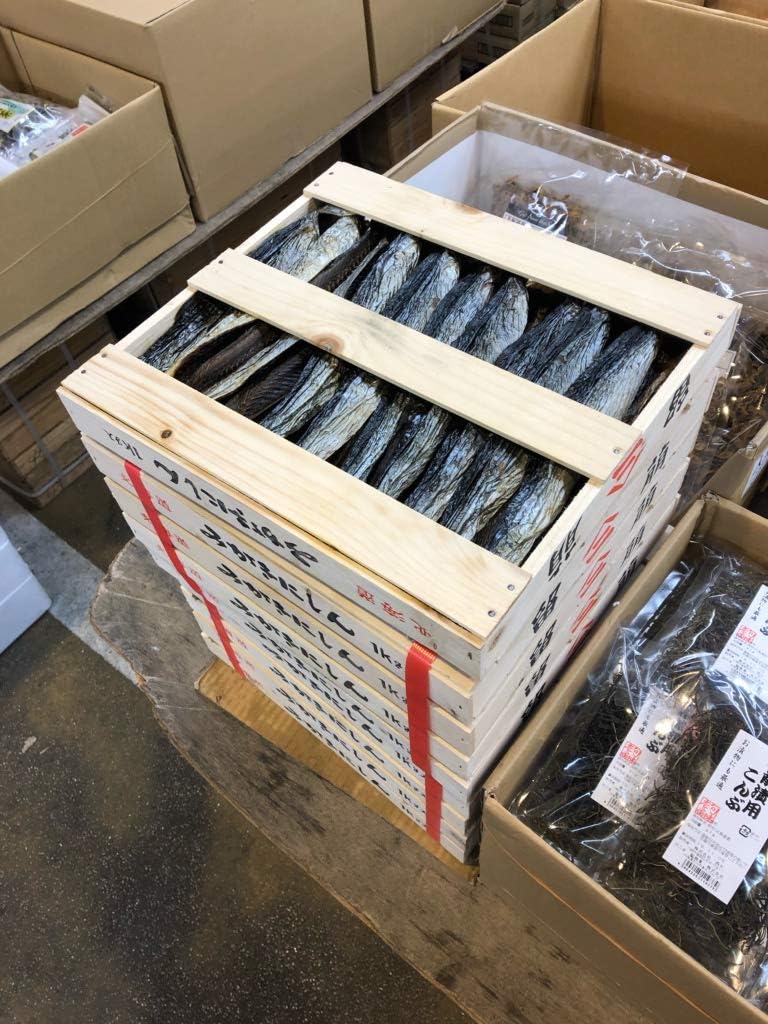 Amazon 身欠き にしん 上乾1kg 本干タイプ 焼いても 煮ても美味しいです おせちにもご利用いただけます 冷凍便 うまいもの市場 干物 燻製 通販