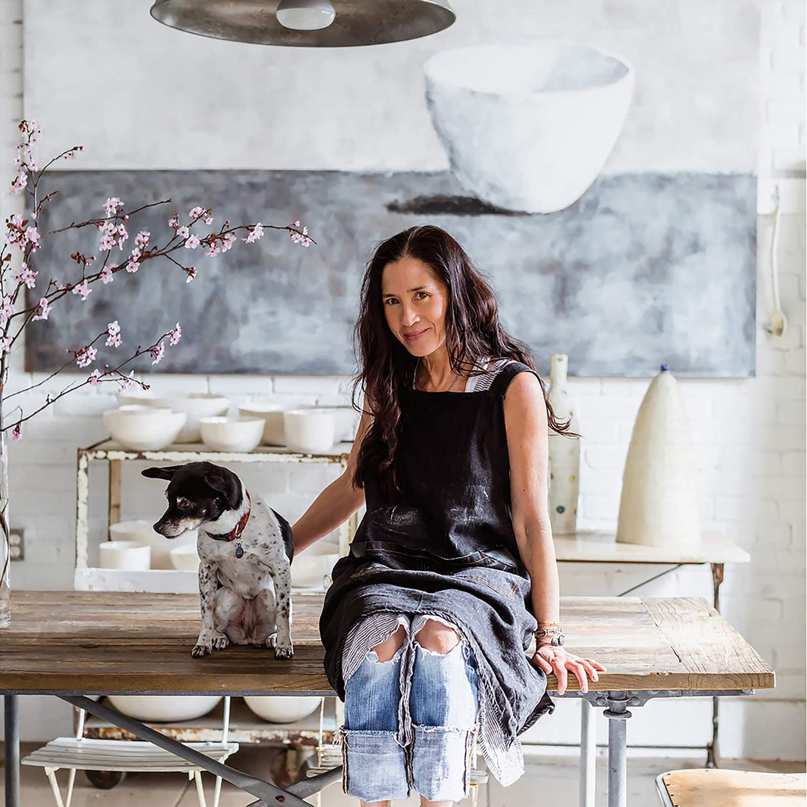 Rae Dunn Tostadora de pan redondeada retro, tostadora de acero inoxidable de 2 rebanadas con bandeja para migas extraíble, ranura ancha con 6 niveles de dorado, opciones de bagel, descongelación y cancelación, color crema