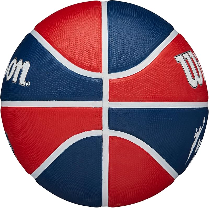 A WNBA Team Tribute Ball, feita com canais de precisão para aderência excecional, superfície adaptável, representa a sua equipa, Equipa: Washington Mystics, Cor: Azul Real, Tamanho: 6