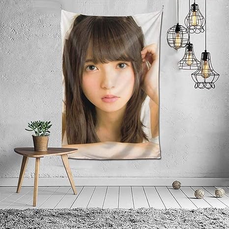 Amazon Co Jp タペストリー 乃木坂46 齋藤飛鳥 壁掛け ポスター 背景布 壁飾り 家 リビングルーム ベッドルーム 部屋 おしゃれ 100 150cm ホーム キッチン