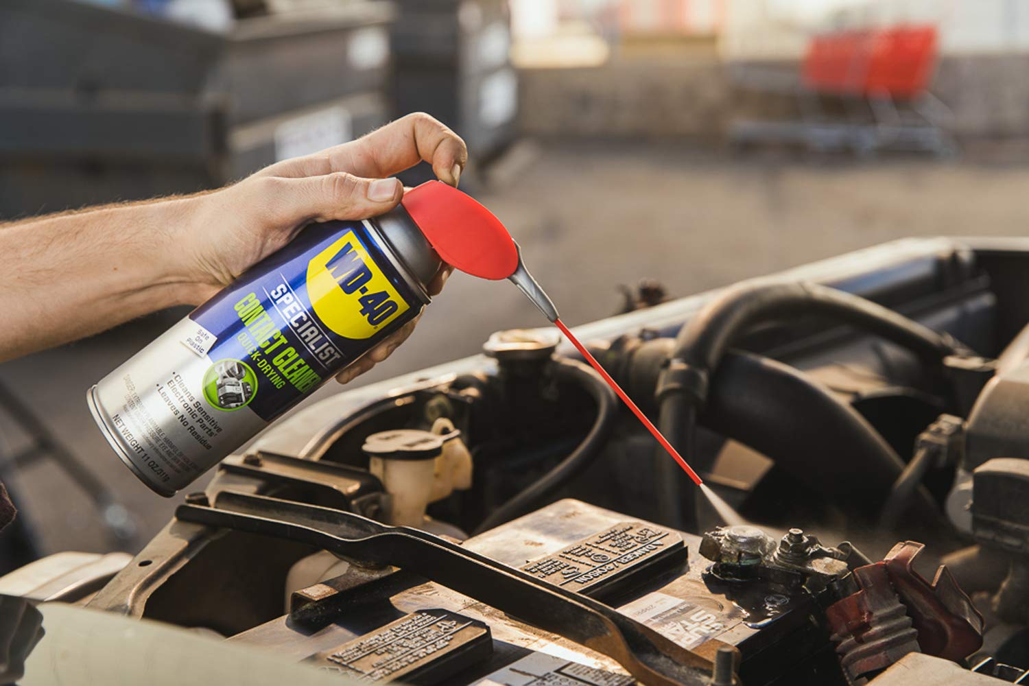 WD-40 Specialist Electrical Contact Cleaner Spray - Electronic & Electrical Equipment Cleaner. 11 oz. (Pack of 1) - 300554-E: Industrial & Scientific