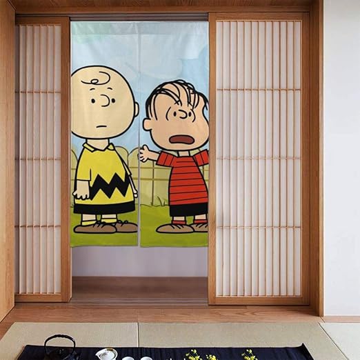 Amazon チャーリーブラウン仲間と壁紙 のれん 遮光 断熱 おしゃれ インテリア 洗面所 階段用 玄関 出入り口 四季兼用 目隠しロング暖簾 86cm 143cm のれん オンライン通販