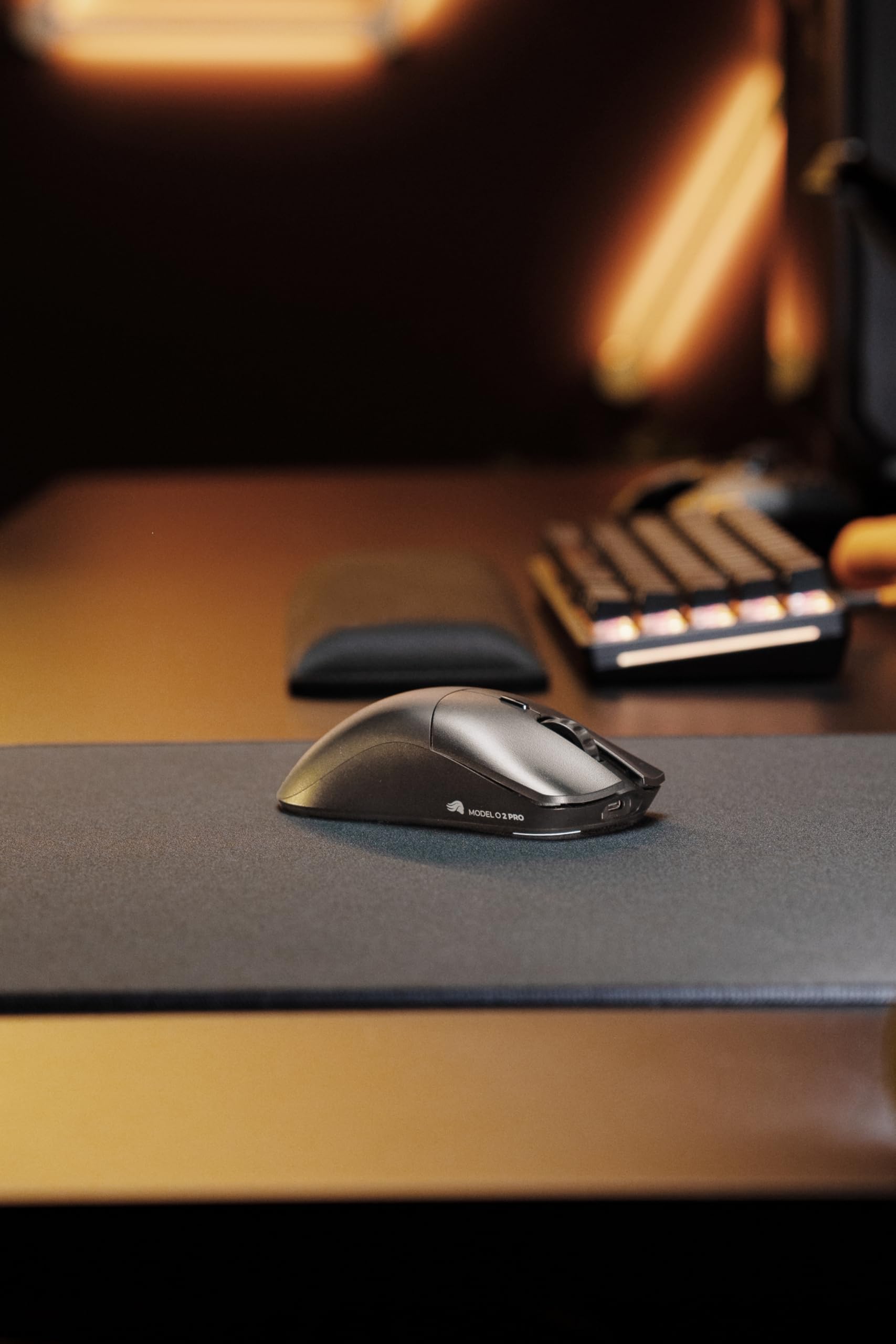 GLORIOUS Gaming Model O 2 PRO Wireless Gaming Mouse – 2,4 GHz Funk 1 ms Verzögerung, 100 Mio. Klicks, 57 g, Lange Akkulaufzeit, BAMF-2.0-Sensor mit 26k DPI, beidhändig, 6 Tasten, PTFE-Füße – Schwarz 7