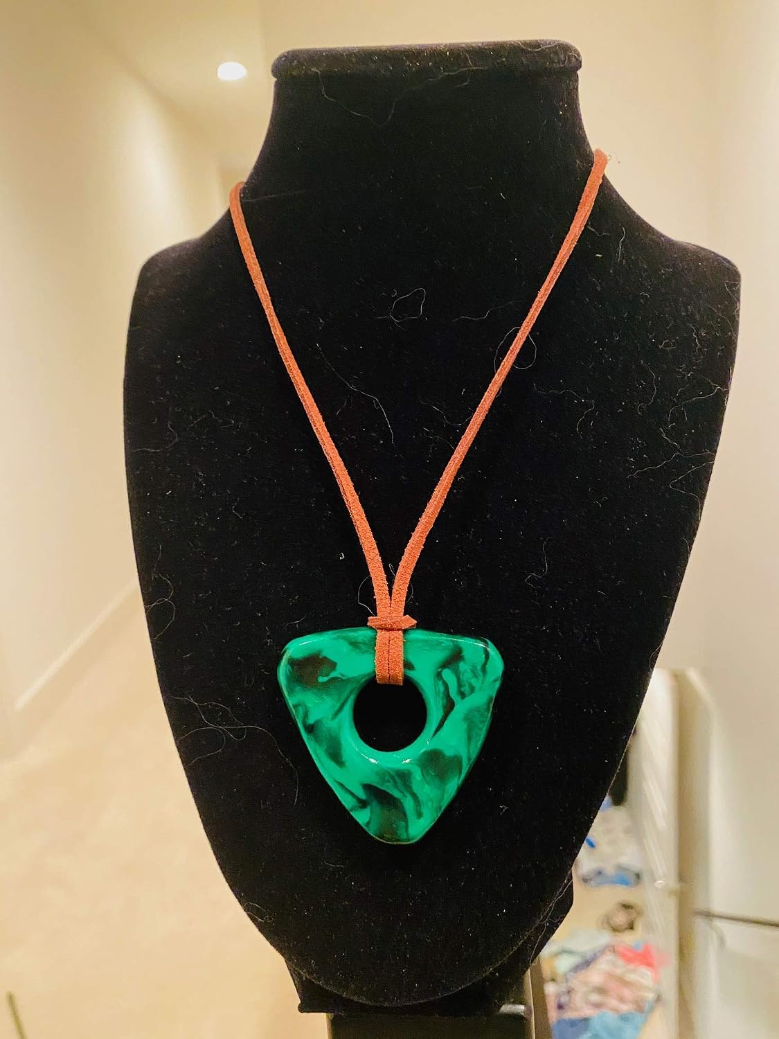 Coraline Green Stone, Coraline Looking Stone