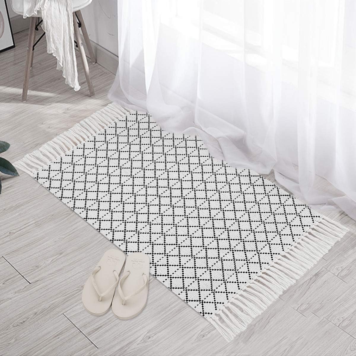 SEEKSEE Boho Tassel Cotton Accent Rug, Geometric Pattern Hand-Woven Rug, Washable Cotton Rug for Hall, Living Room, Kitchen, Bedroom(23.6X35.4 Inch, Black): Kitchen & Dining