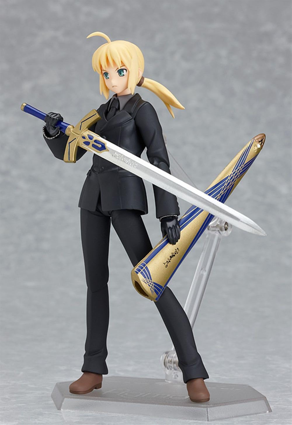 Amazon Com Max Factory Fate Zero Saber Figma Action Figure Toys Games