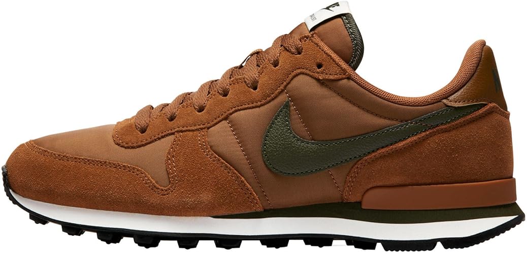 nike internationalist camel