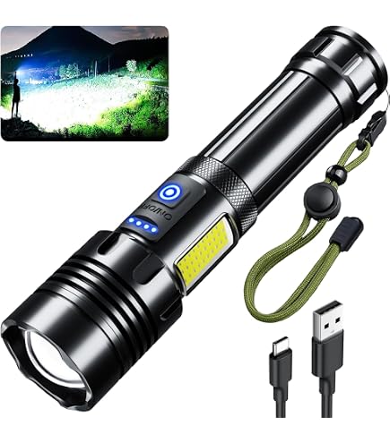 Lampe de poche Police Security durable et étanche de 1 800 lumens, piles incluses, noir | Canadian Tire