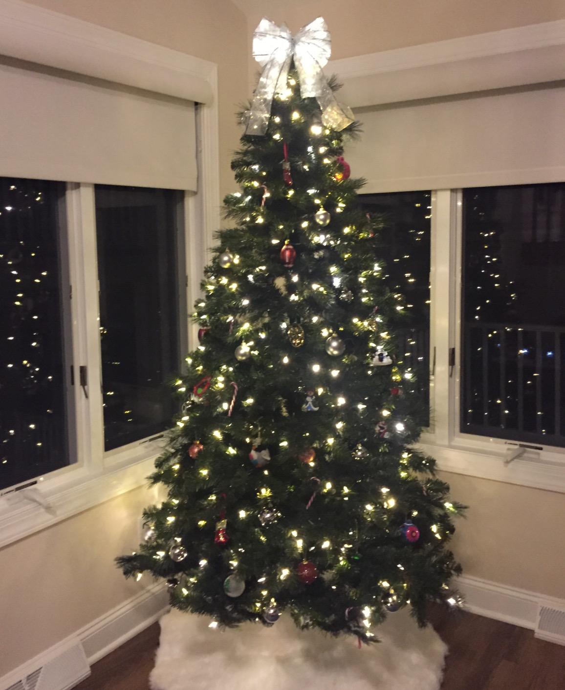 46/mo Finance Home Heritage 12 Foot Cascade PVC Quick Set Christmas