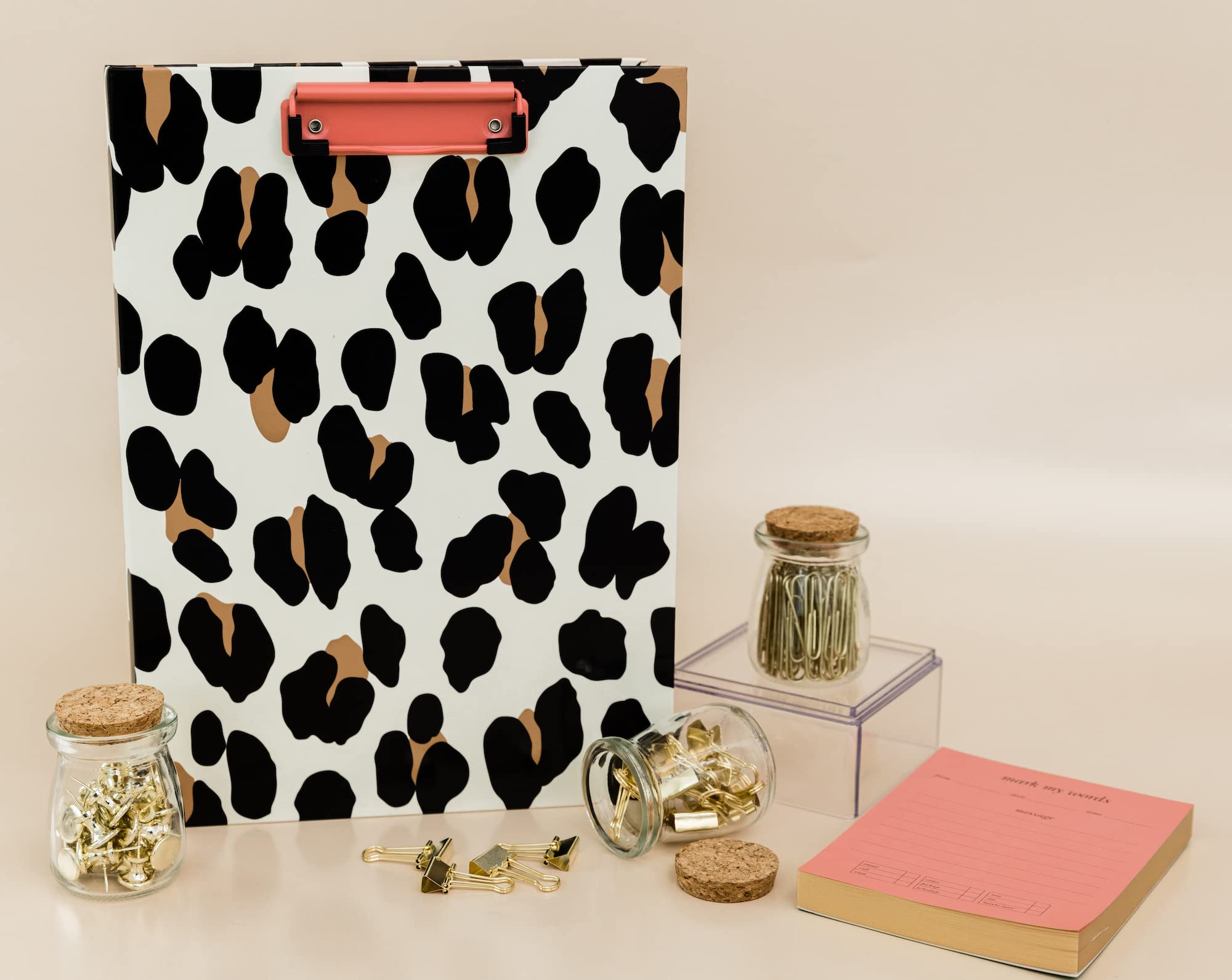 Kate Spade New York Leopard Print A4 Clipboard Folio with Low Profile Clip, Professional Padfolio Includes Lined Notepad, Pen Loop, and Pocket, Forest Feline