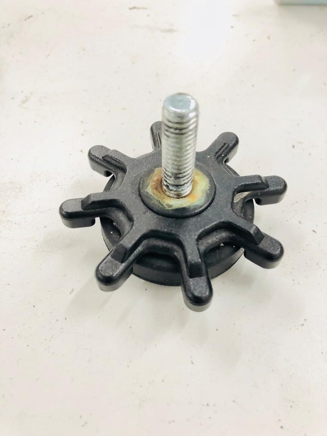 SPORTSART Leveler Stabilizer Feet Foot Level 830044 Works E8300 E82 E820