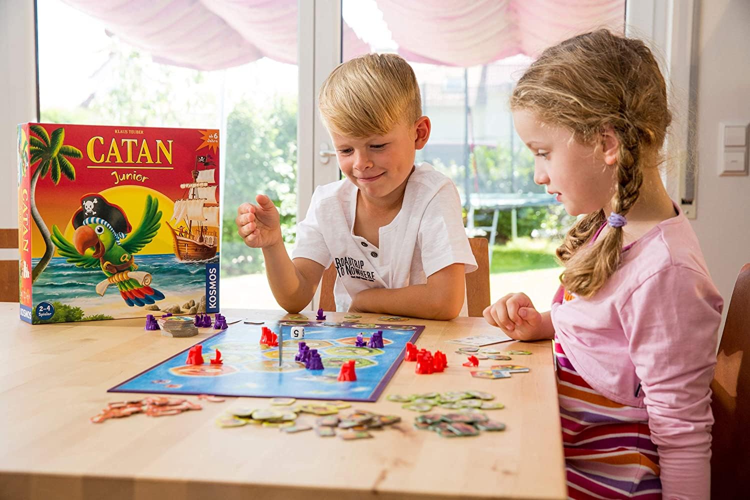 KOSMOS 697495 Catan Junior, Brettspiel für Kinder ab 6 Jahre, Kinderspiel-Variante von Siedler von Catan, Familienspiel für 2-4 Personen ab 6 Jahren 2