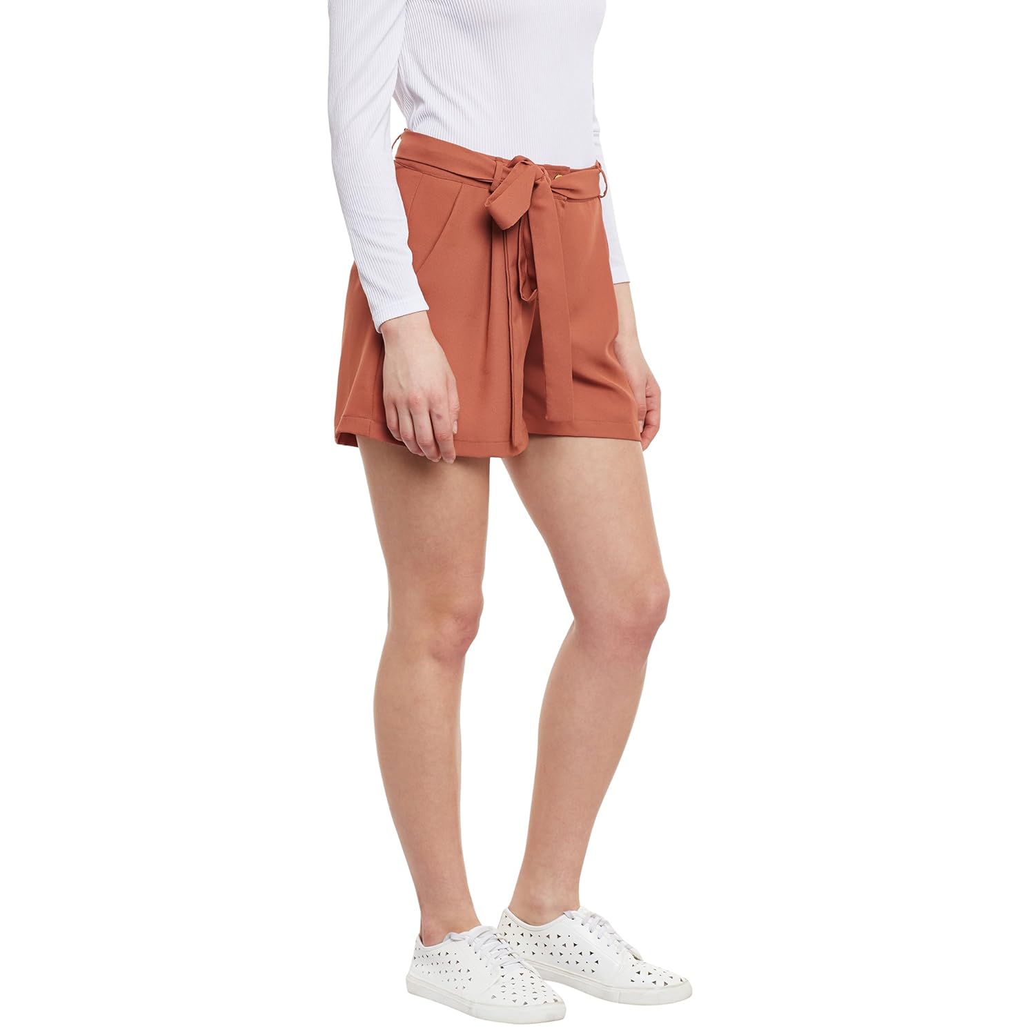 pleated shorts with belt