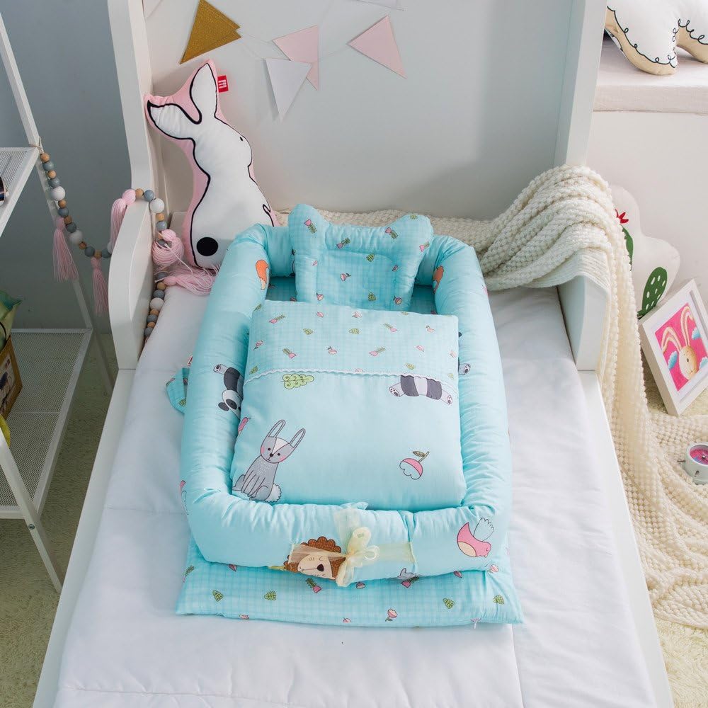 Baby Cot with Quilt (0-24 Months) Detachable Baby Isolated Bed Newborn Baby Sleeping Artifact Collapsible Bionic Bed (Zoo)