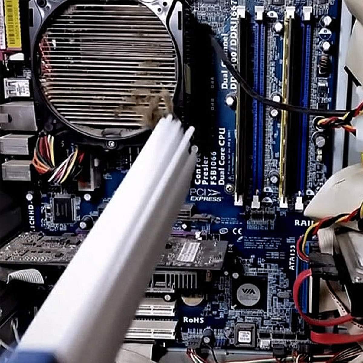 Dust Cleaner Brush Dirt Remover Universal Vacuum Attachment-Air Vents/Keyboards/Drawers/car/Tools/Crafts/Jew … (gray)