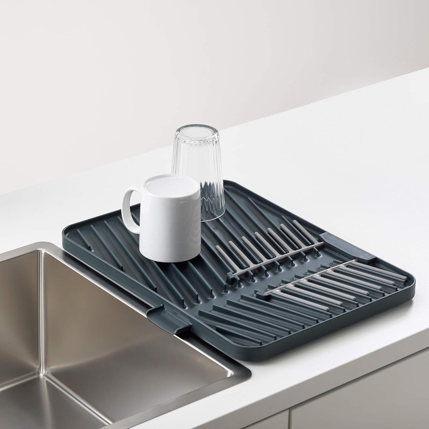 Joseph Joseph Flip-up Adjustable Draining Board, Dish rack drainer drying mat with drip tray, Grey, 4 - Image 4