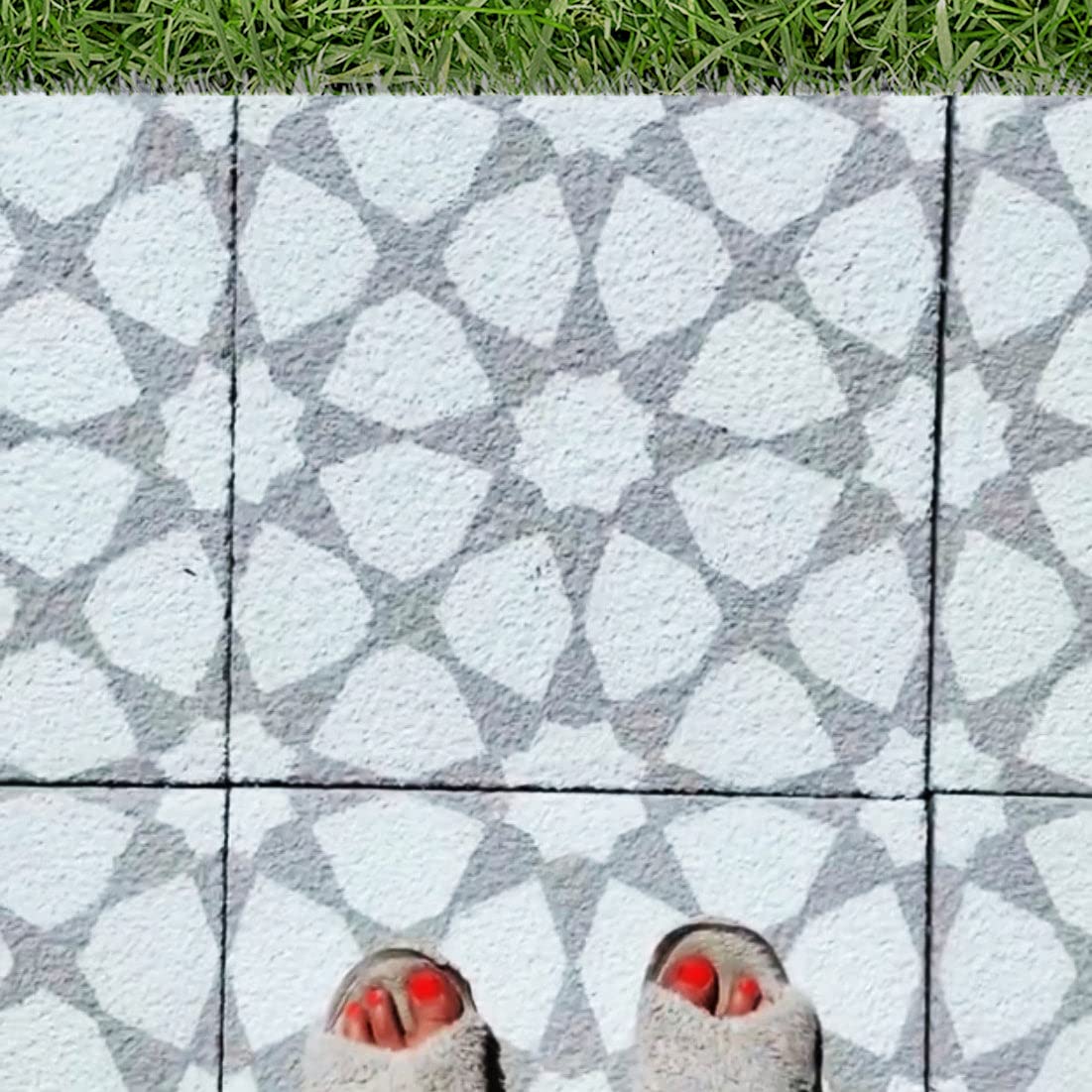 2X Dizzy Duck Amira Large Patio Stencil for Garden Paving Slabs Flags Concrete Path (45 cm) 17.5"