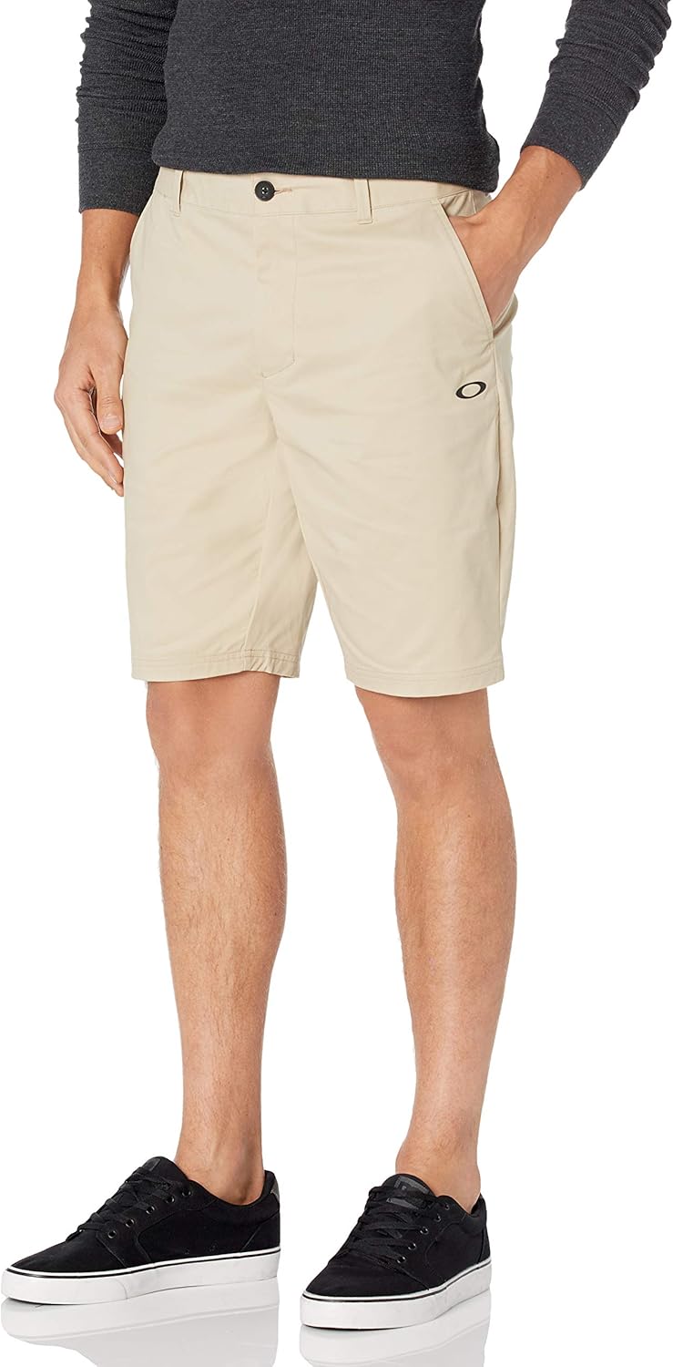 Oakley Men's Icon Chino Golf Short: Clothing