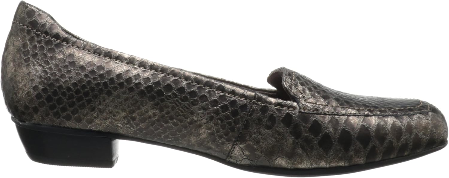 clarks women's timeless loafer