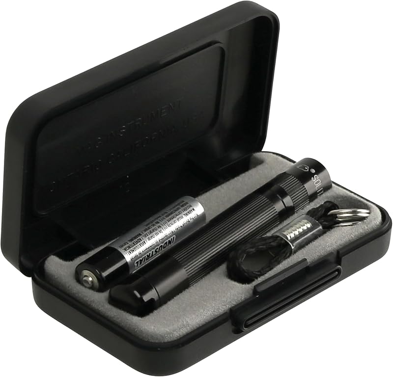 Maglite Solitaire LED Presentation Box Flashlight Black Twist Focus 55m Beam