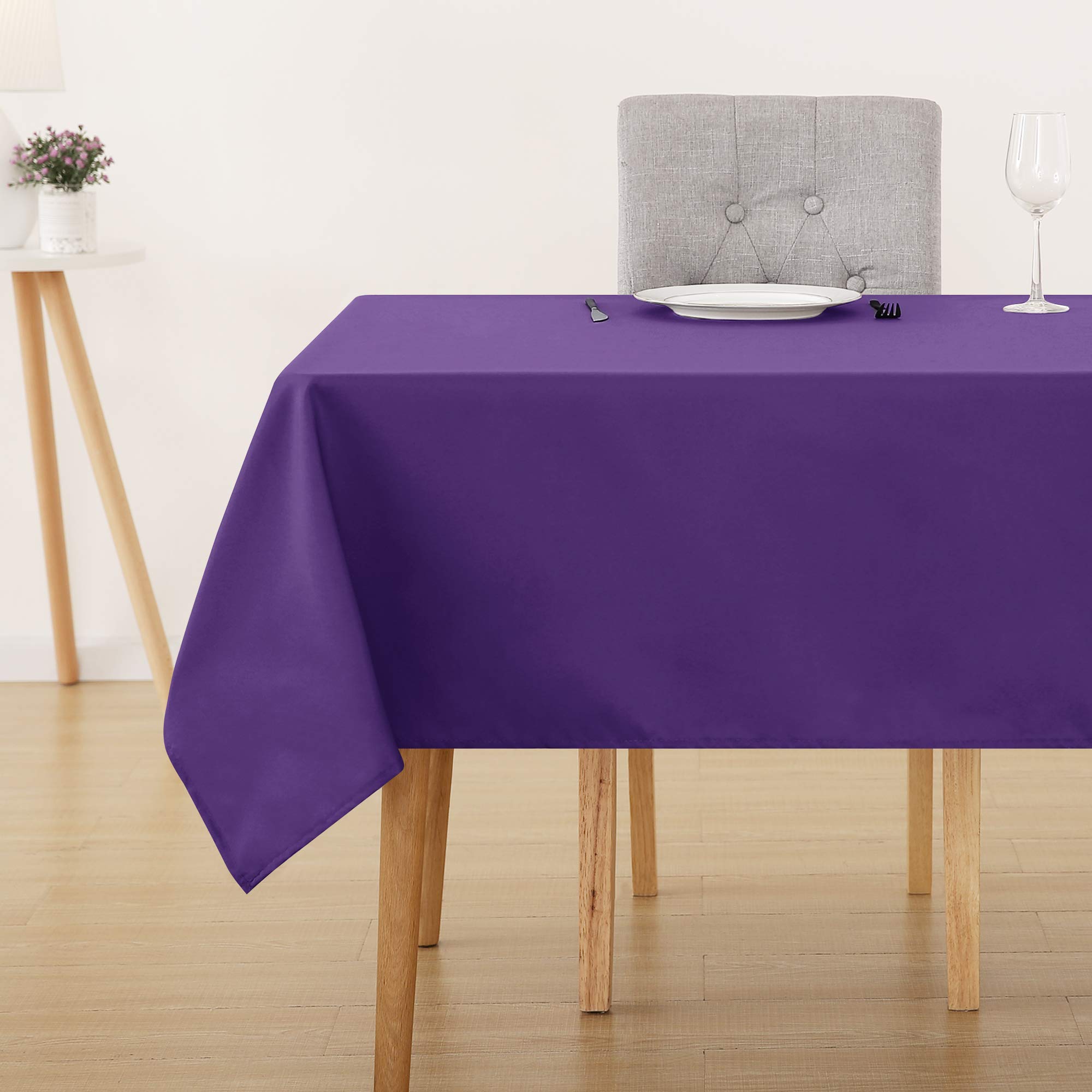 Deconovo Oxford Decorative Wipeable Tablecloth Rectangle Water Resistant Tablecloth for Dinner Table 132x229cm(52x90in) Purple
