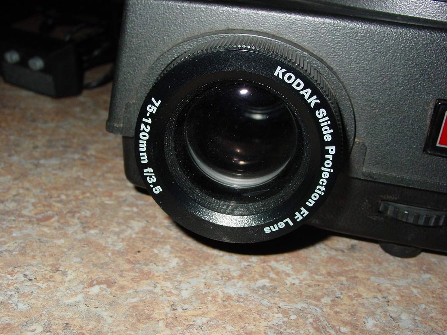 Kodak Carousel 800 35mm Slide Projector [Timer, Dual Brightness, Remote Option] : Camera & Photo