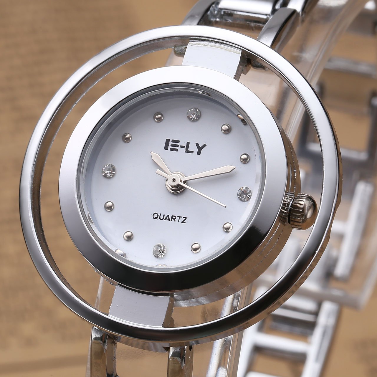 JSDDE Montre Femme Montre Simple Montre à la Mode Bracelet en Acier Mince Trois Aiguilles Quartz Analogue