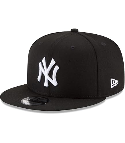 Amazon.com : New Era New York Yankees Black On Black Snapback Cap