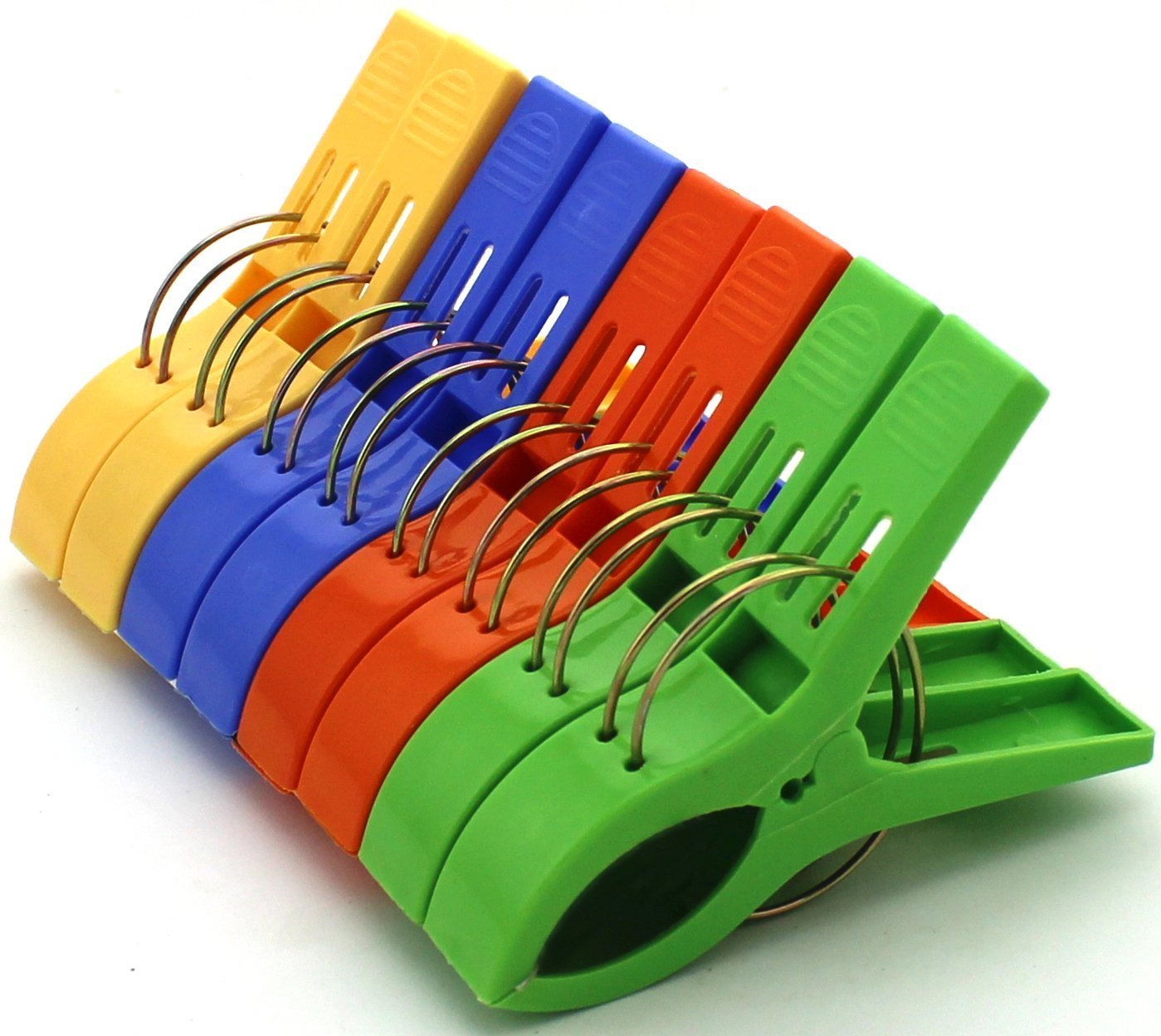 HAZOULEN Set of 8 Beach Bath Towel Clips in 4 Fun Bright Colors for Beach Chair or Pool Loungers