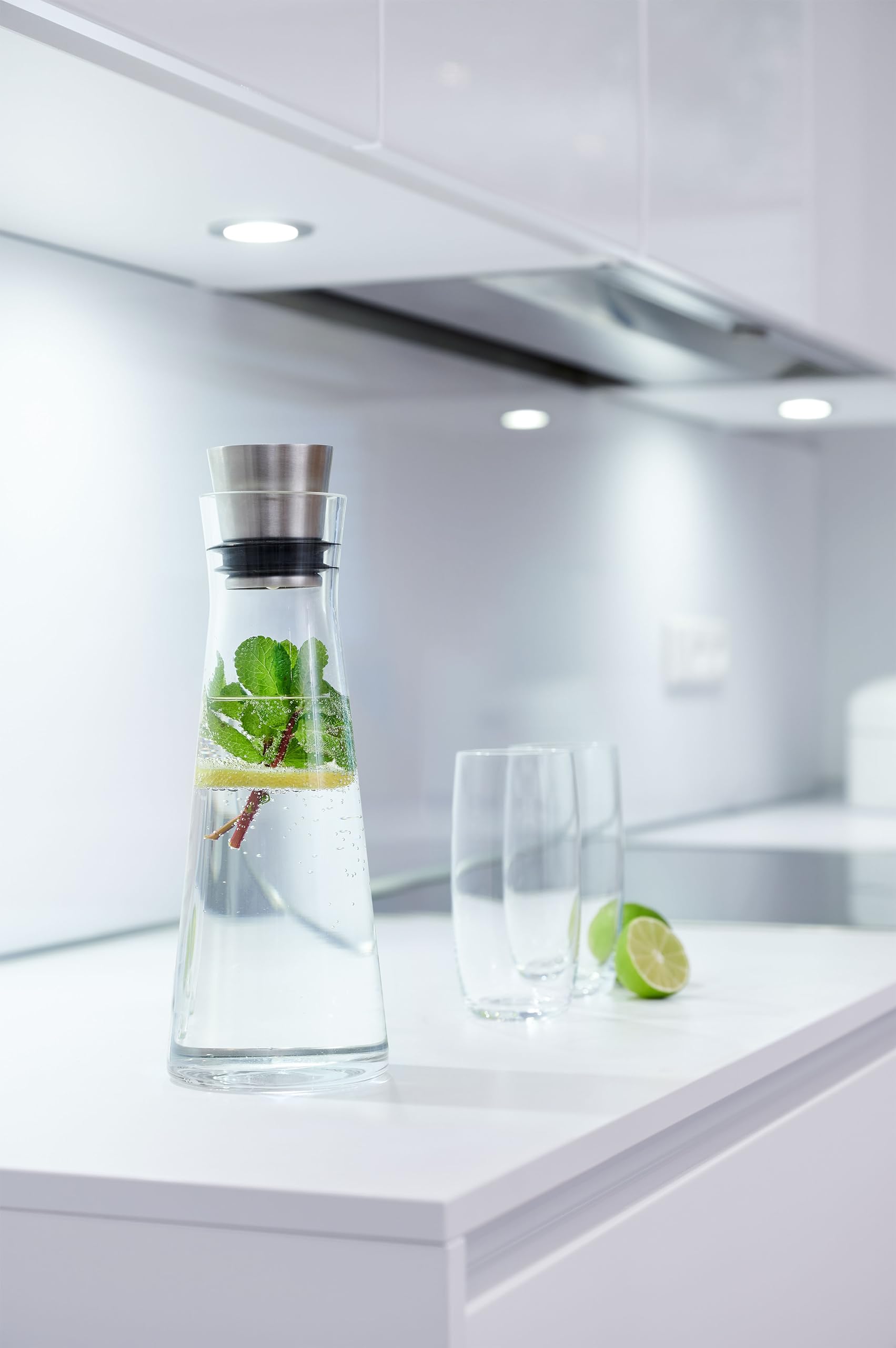 Emsa 515675 Flow Slim Glaskaraffe | 1 Liter | Automatische Verschlussklappe | Edelstahl |10.5 x 10.5 x 37.5 cm 4