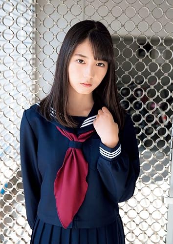 Amazon Co Jp 日向坂46 小坂菜緒 L判写真30枚セットまとめ売り マル秘写真10枚含む 高画質 水着 グラビア 写真 ホビー
