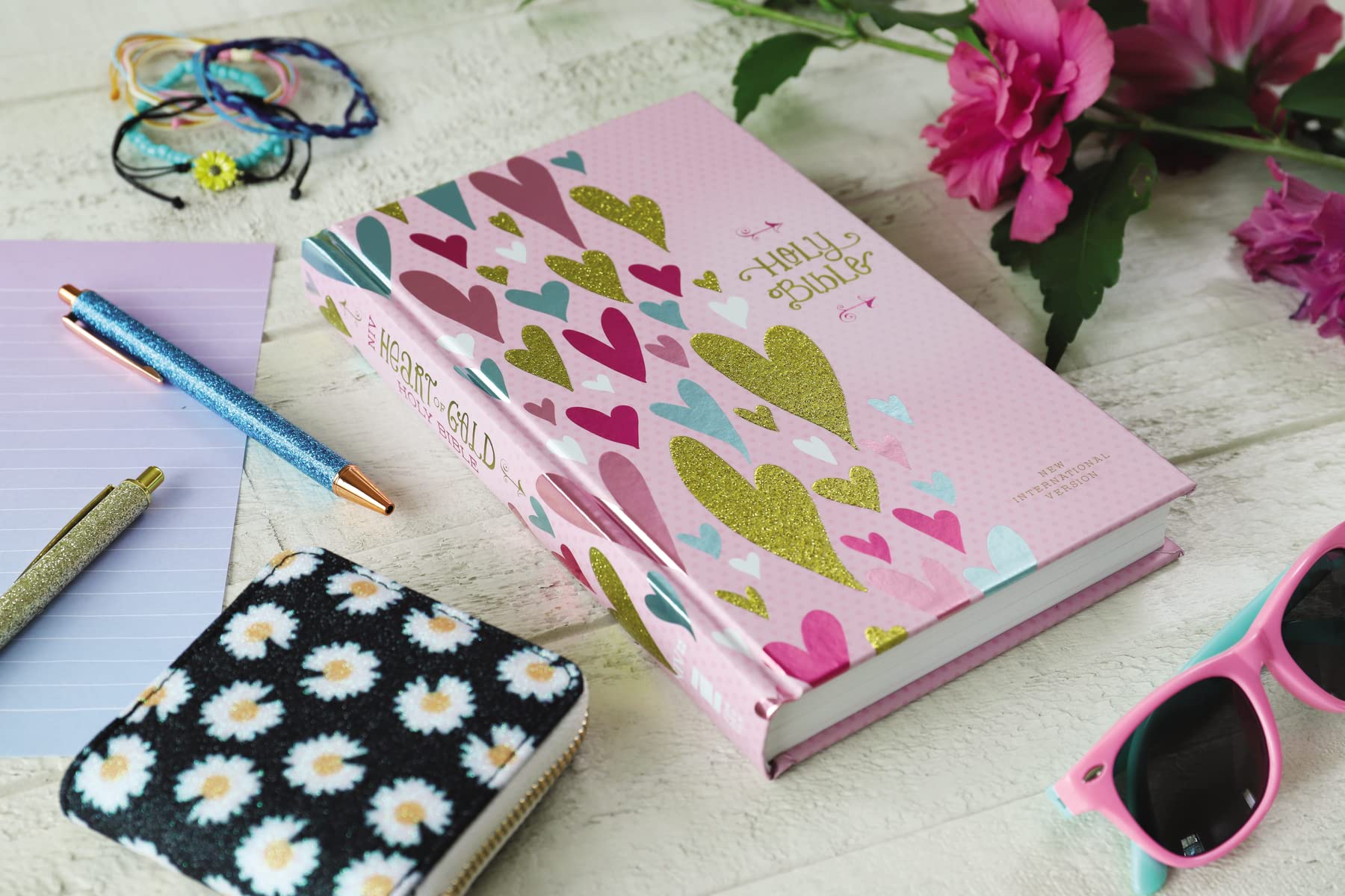 NIV, Heart of Gold Holy Bible, Hardcover, Red Letter, Comfort Print NIV, Heart of Gold Holy Bible, Hardcover, Red Letter, Comfort Print Hardcover