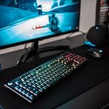 Logitech G915 Lightspeed Wireless Mechanical Keyboard UK QWERTY Black view 7