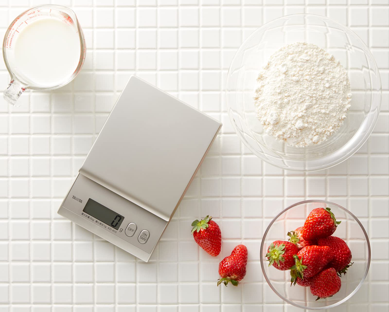 Tanita KD-410-GD Cooking Scale, Kitchen Scale, Digital Cooking, 4.4 lbs (2 kg), 0.4 oz (1 g) Unit, Gold