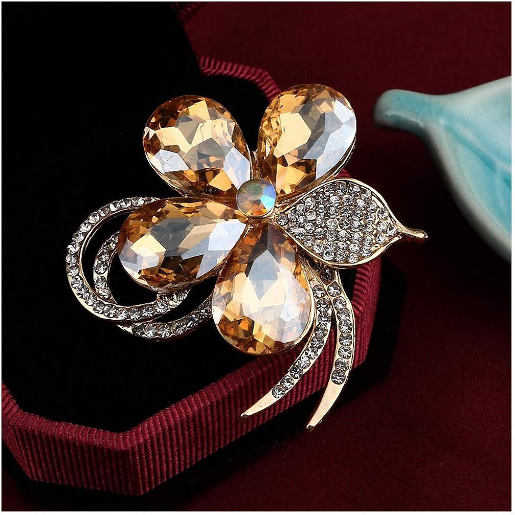 Womens Brooch Elegant Peacock Butterfly Rhinestone Brooch Pin Bee