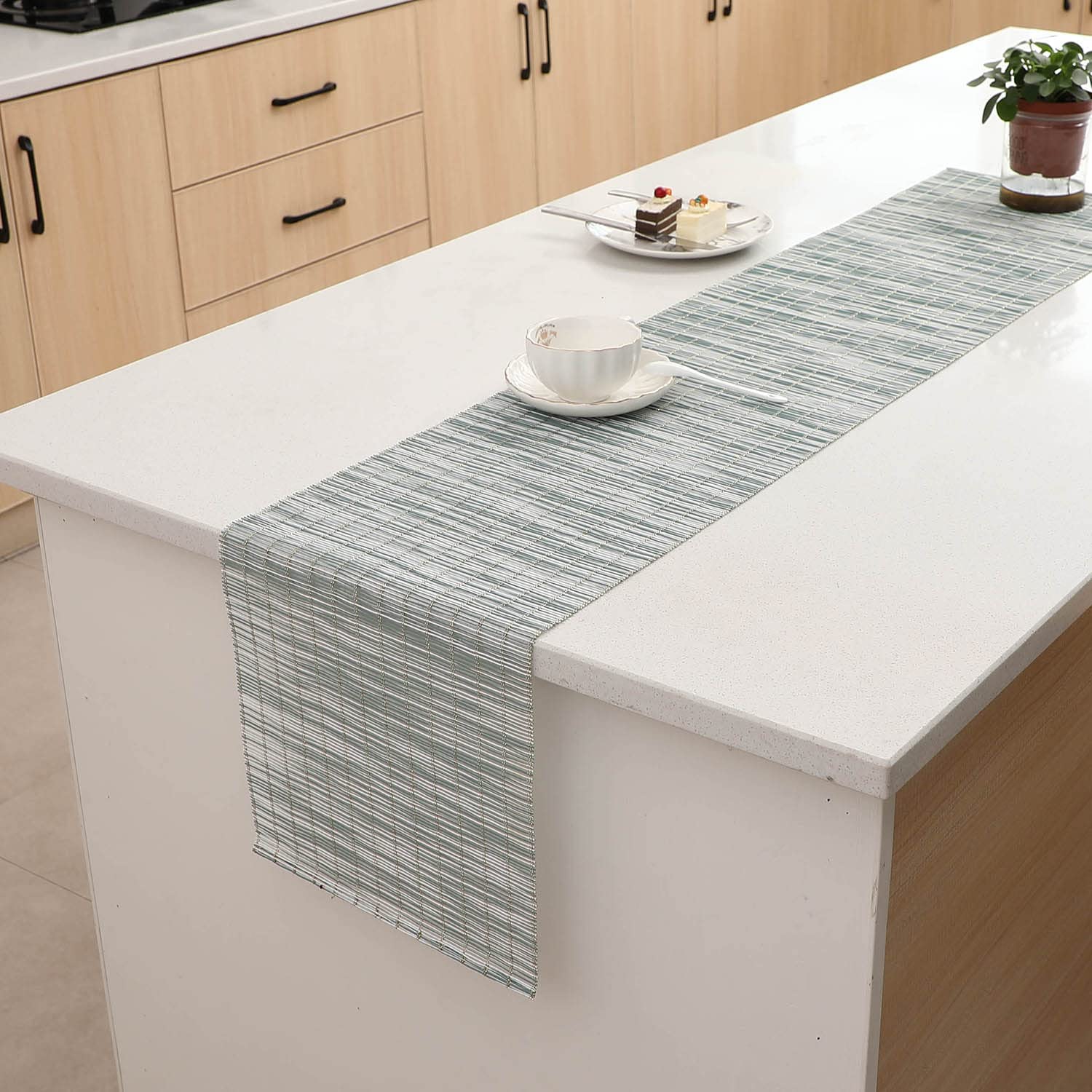 Miorkly Table Runner Modern Bamboo Joints Simple Natural Style, 150 cm x 30 cm Green PVC Non-Slip Heat Resistant Table Runner Outdoor Washable