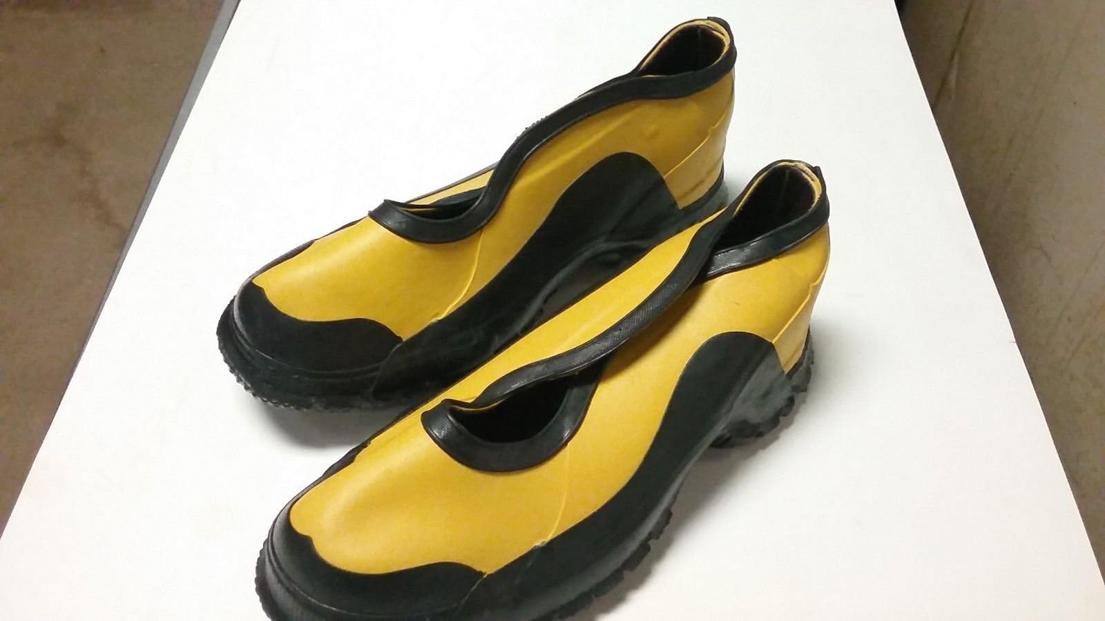 Servus Overshoes Men Size 8-1/2 Super Dielectric Deep Heel Model 51581-8.5 USA Made New