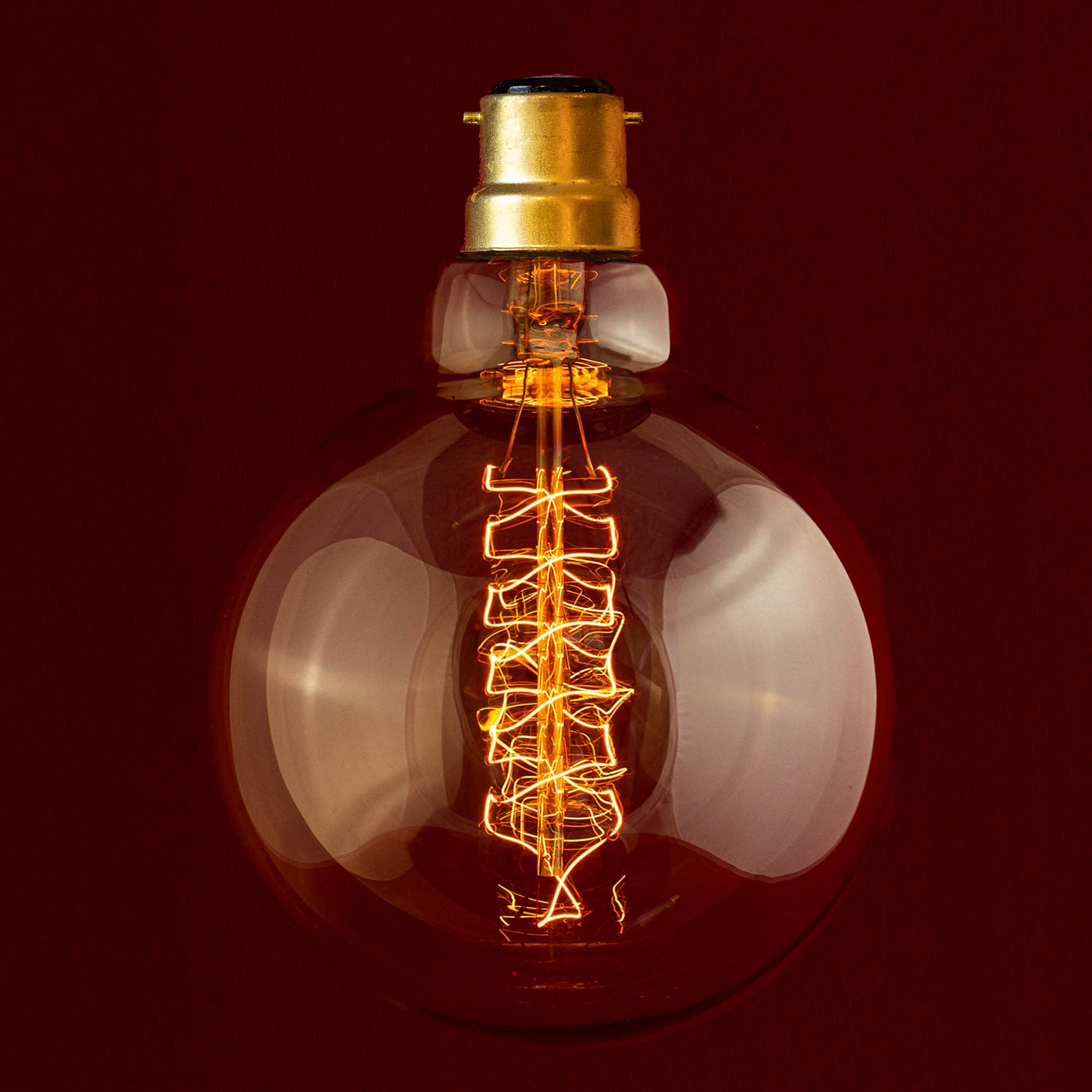 William & Watson B22 Edison Vintage XL - M Globe Spiral Light Bulb, 40W Bayonet Fitting (Globe Large (G95))