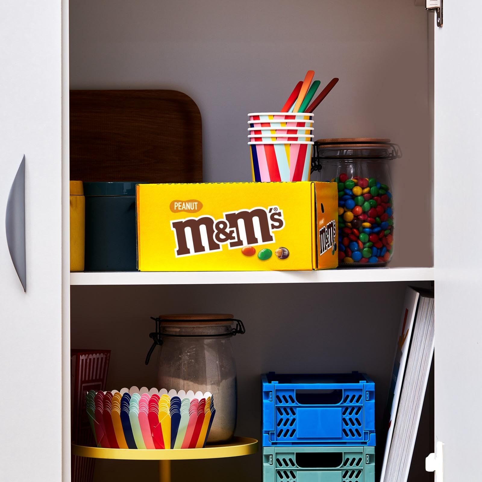 M&M's Peanut, Schokoladen Großpackung als Schokolade, 24 x 45g, Erdnussgeschmack Schokolinsen als Süßigkeiten, Schokoladen Geschenk (1080g) 6