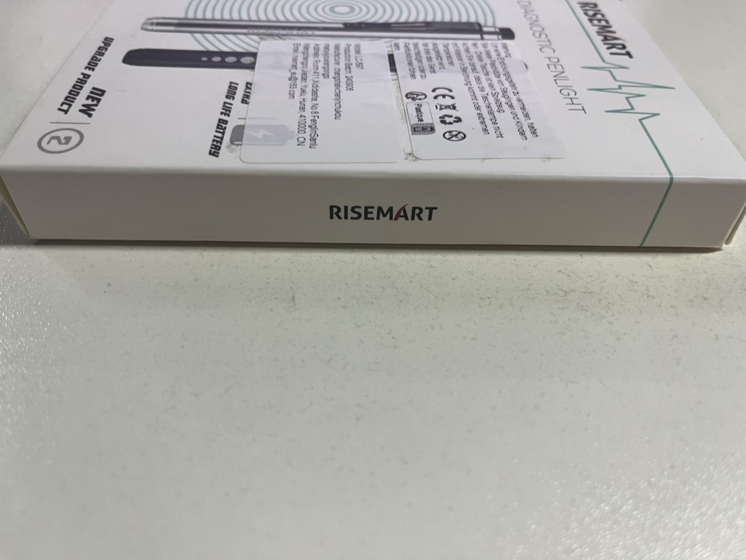 RISEMART Pen Light, Nurse Led Medical Penlight with Pupil Gauge for Nursing Students Doctors Black and Silver with Batteries