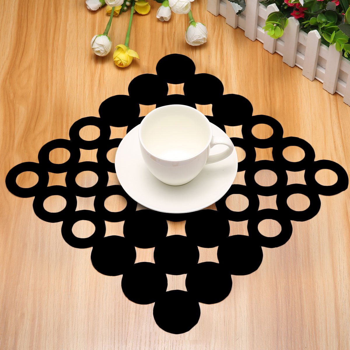 Jeteven Pack of 4 Non-Woven Felt Placemat Table Mat Heat Resistant Dining Table Kitchen Home Black