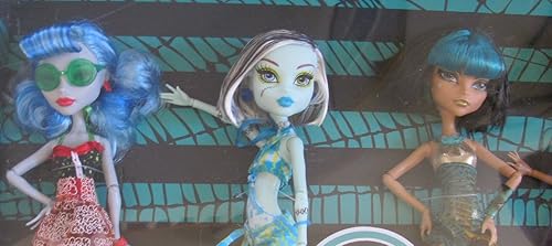 Monster High Skull Shores Doll Set w Exclusive Dolls Frankie