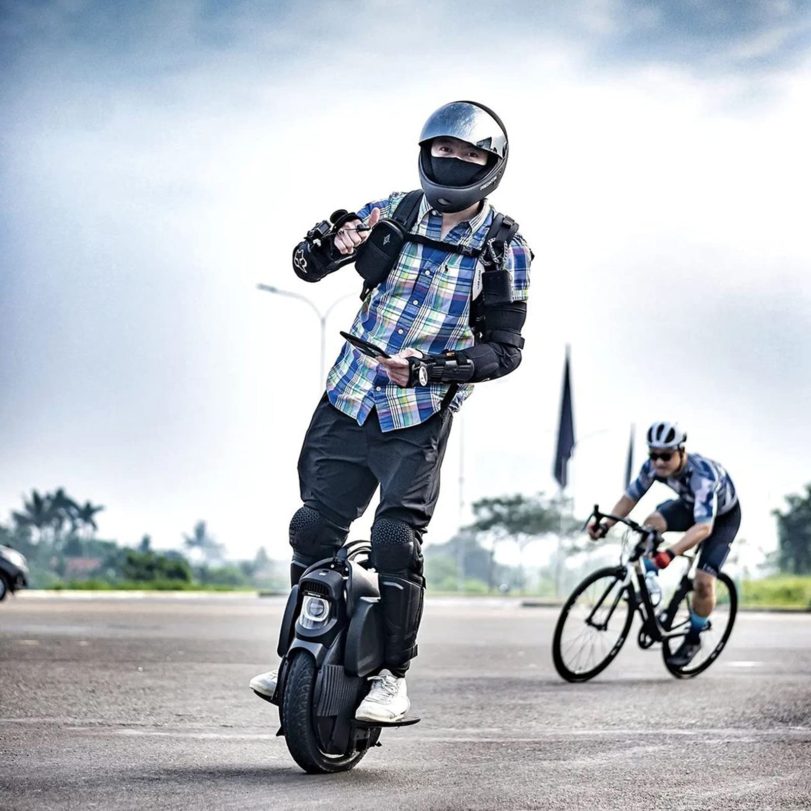 I INMOTION V11Y Electric Unicycle with Power Pads