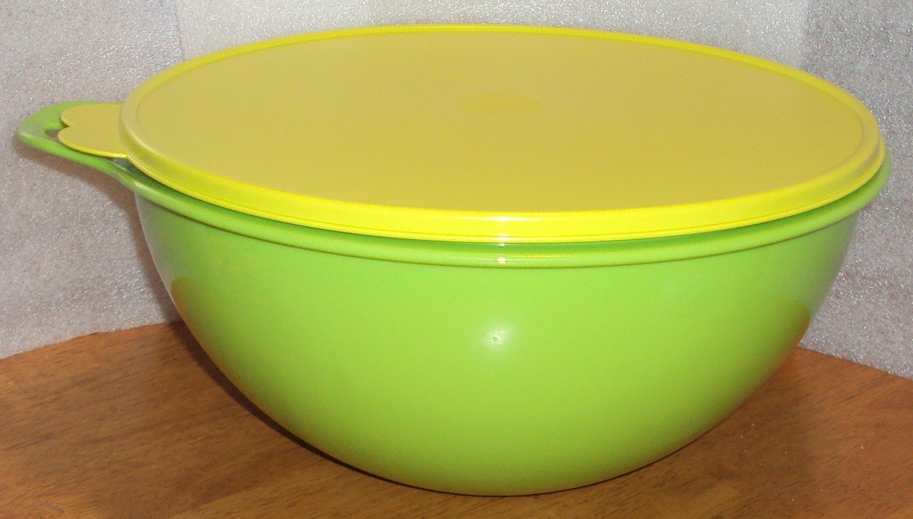 Tupperware 32 Cup Thatsa Bowl Mixing Bowls Kitchen & Dining