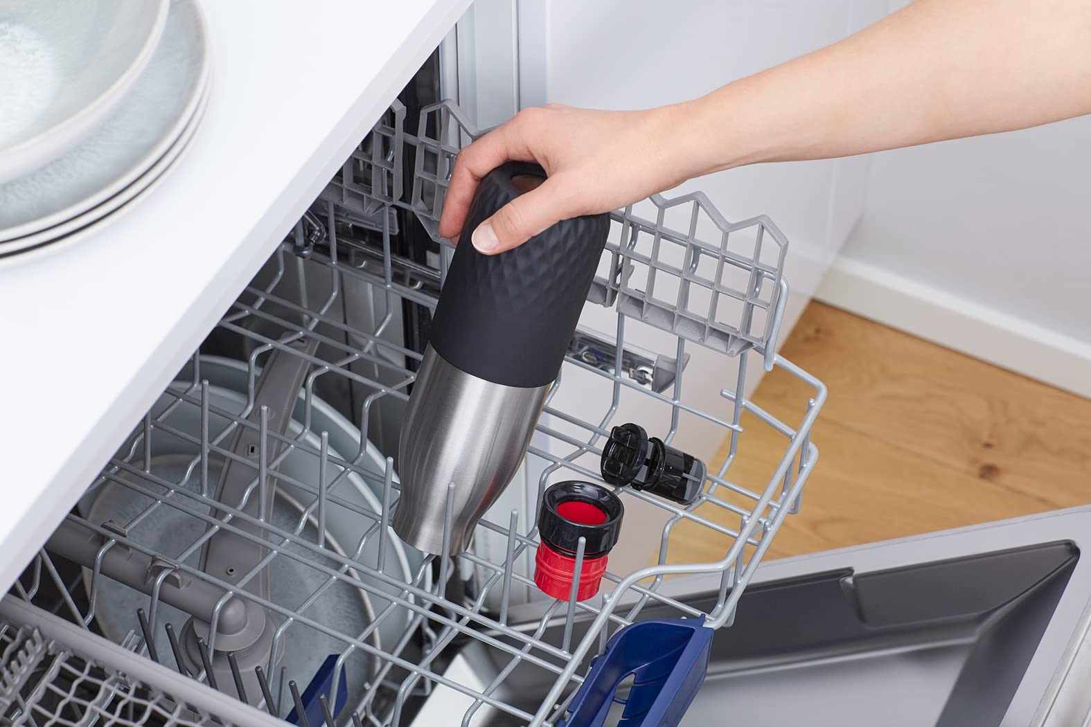 Emsa Bludrop Sleeve Isolier-Trinkflasche, 0,5 Liter, 100% dicht, Quick-Press Verschluss, Ergonomischer 360° Trinkgenuss,12h warm, 24h kühl, spülmaschinenfest, Edelstahl, Schwarz, N31105 5