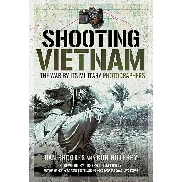 Vietnam: A Complete Photographic History: Michael Maclear, Hal